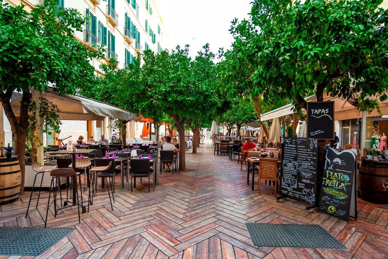 Genteel Home Plaza De Las Flores 马拉加 外观 照片